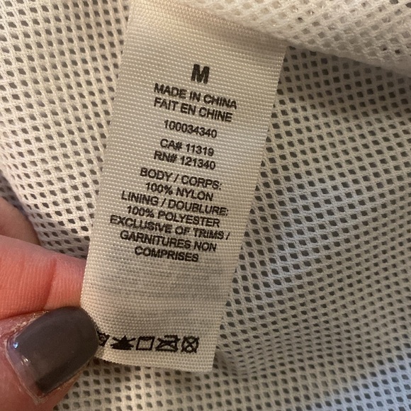 Lightweight Zip Up Windbreaker Jacket Size Medium in Like New Condition - Picture 8 of 8